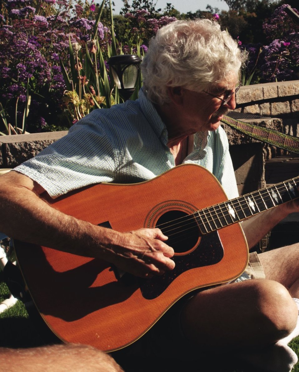  Scout plays guitar for us at his house in San Diego where we were first welcomed and taken care of before starting our hike.&nbsp; 