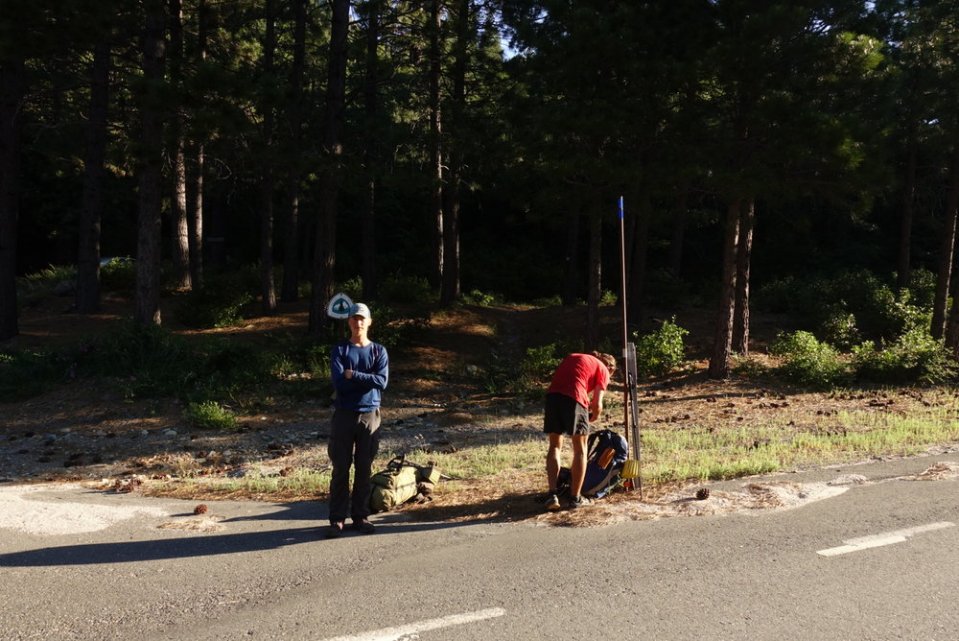  Hitching into Sierra City with Rodeo and Prince. 